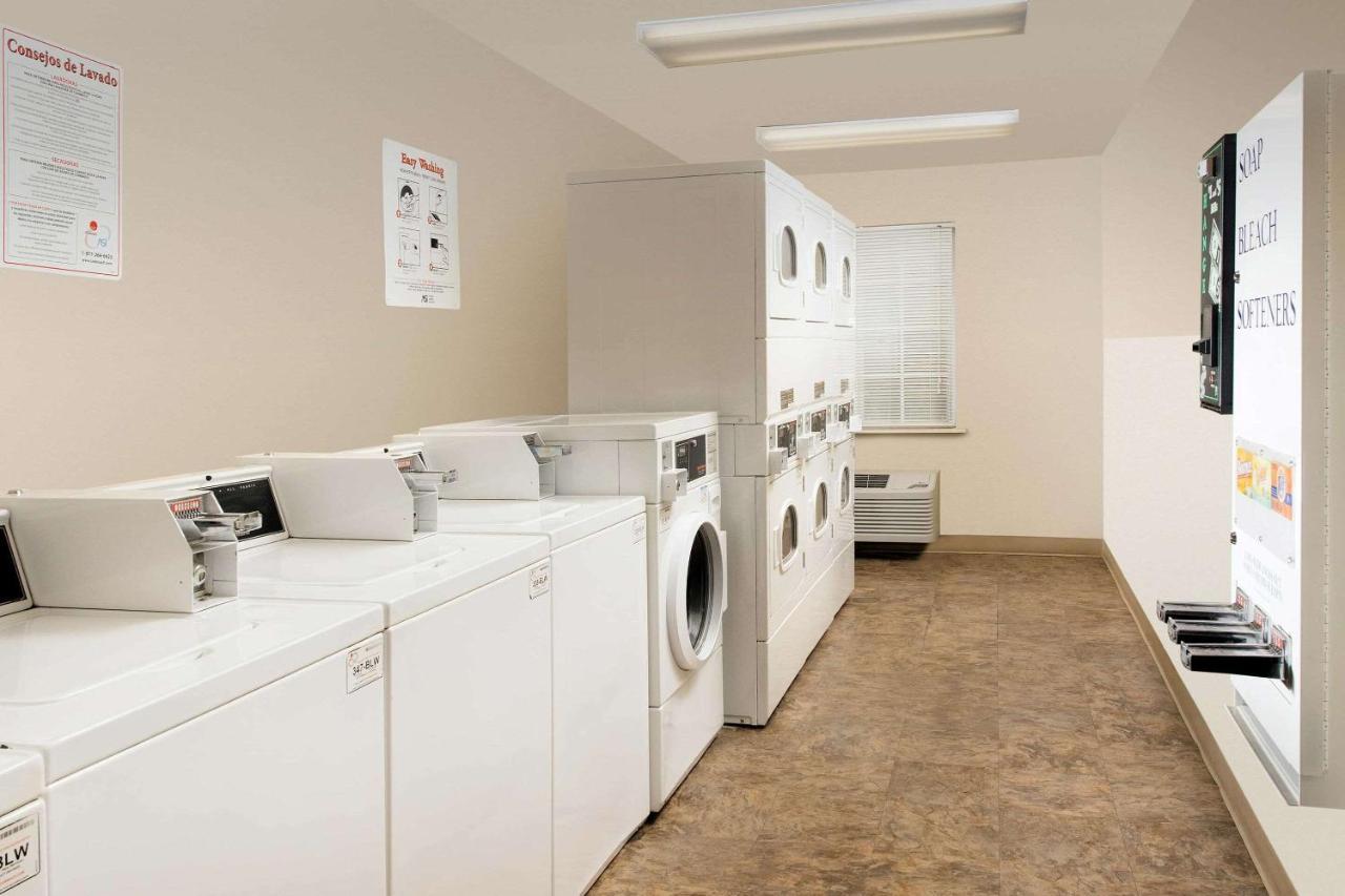 Woodspring Suites San Antonio South Екстер'єр фото